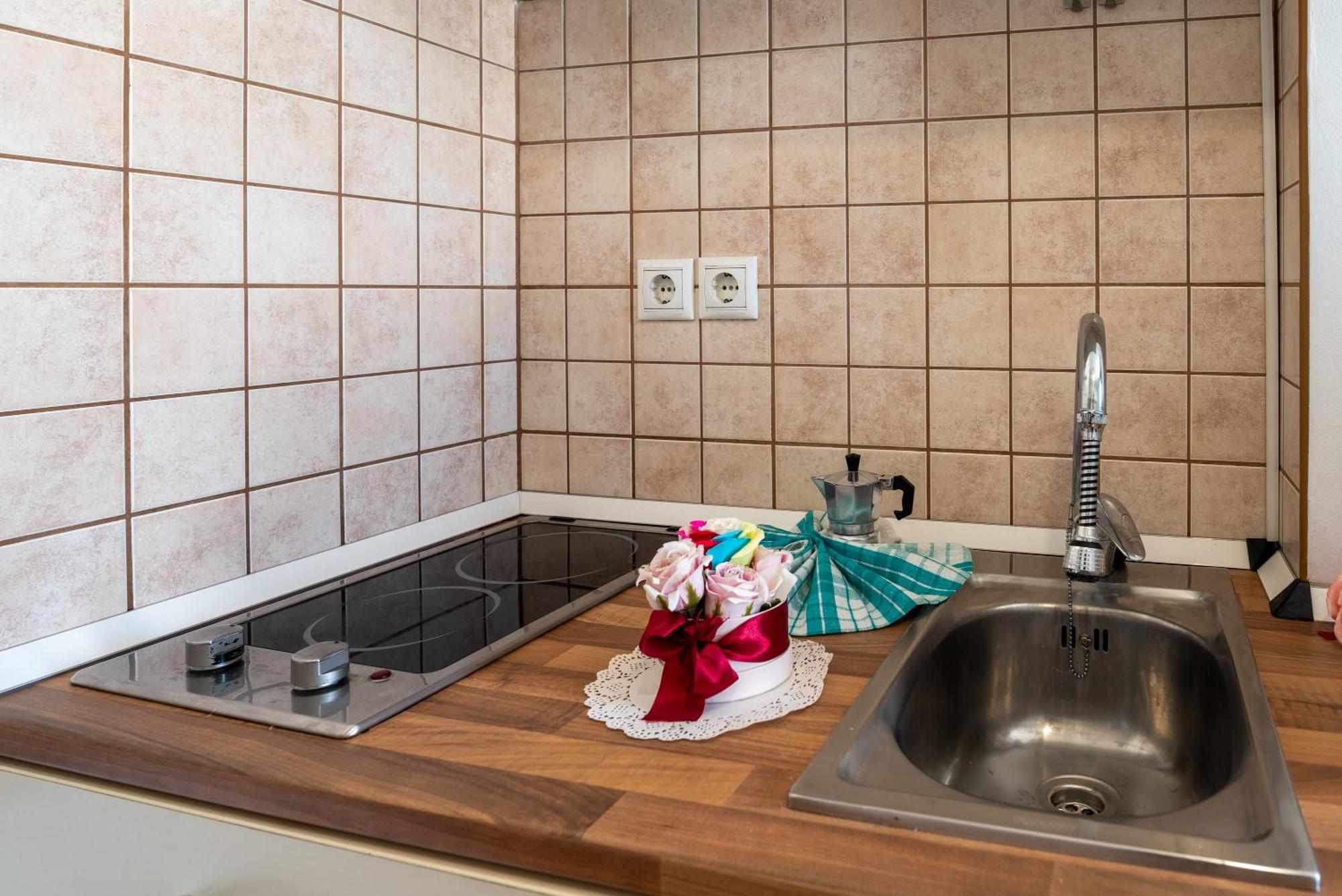 Central - Bright - Calm Studio For Solo Travellers Budapest Extérieur photo